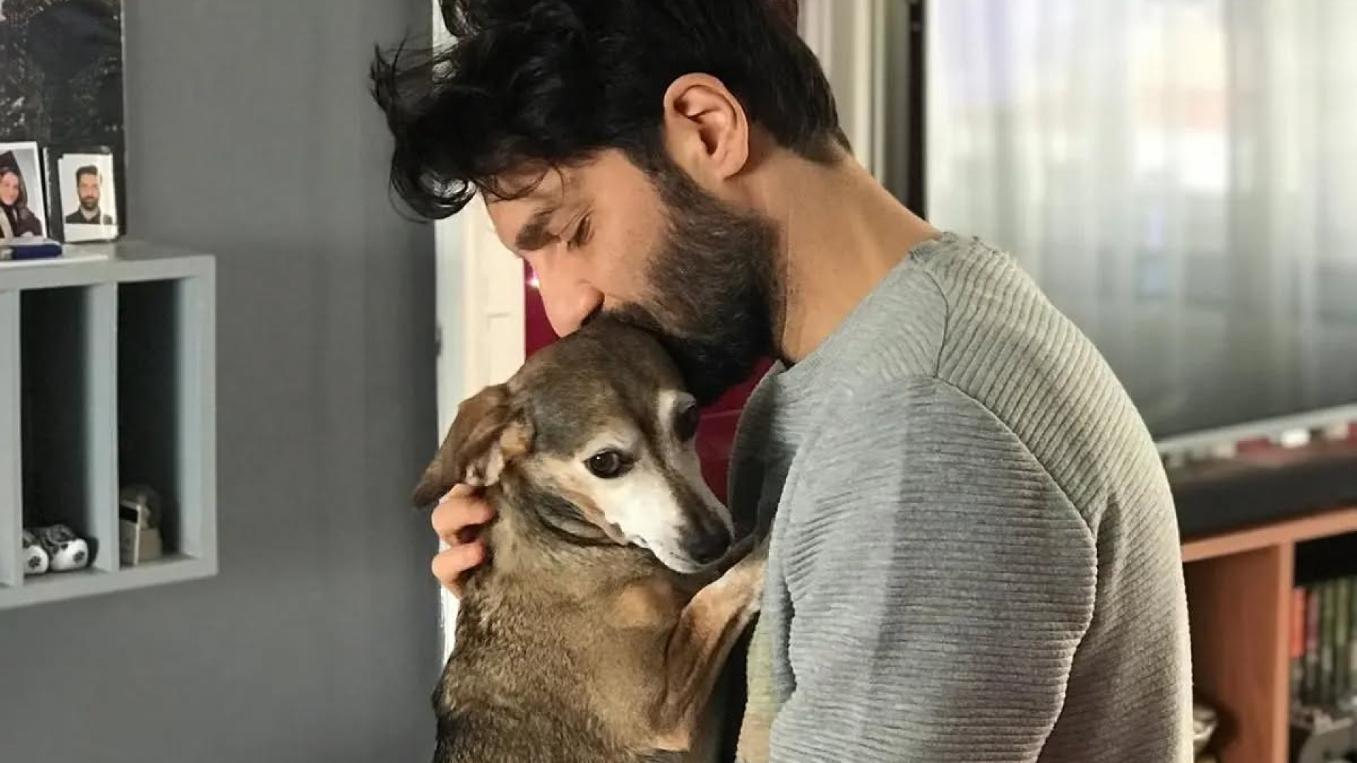 Taner Rumeli, Köpeği Sosis'i Kaybetti: 'Bir Şubat Günü Geldi, Bir Şubat Günü Gitti'