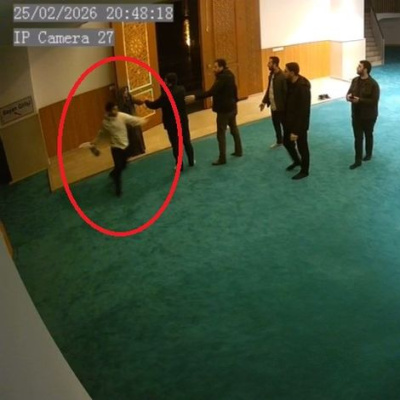 Ayakkabısını bulamayınca saldırdı