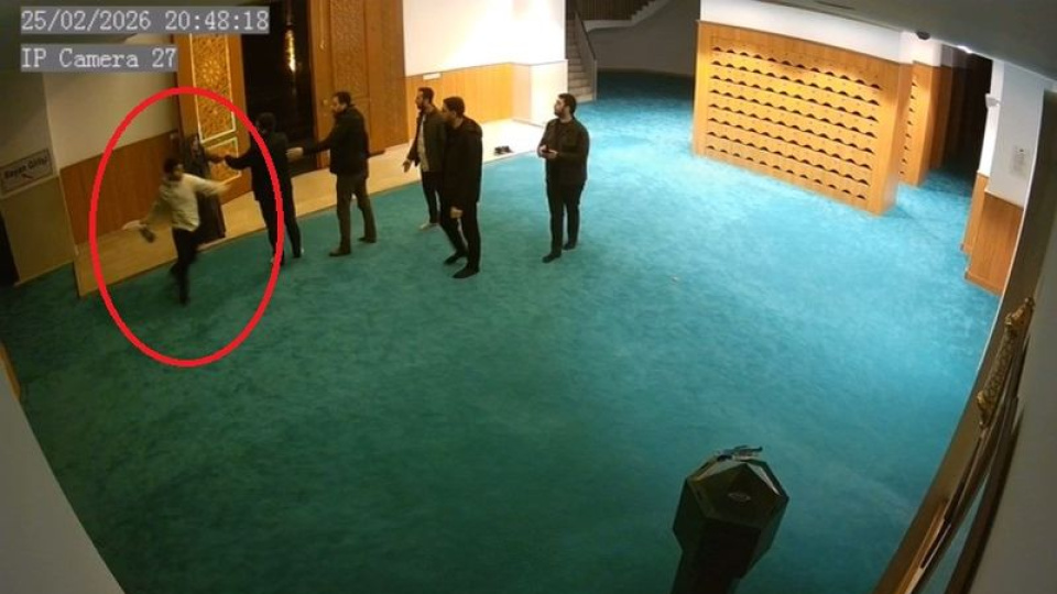 Ayakkabısını bulamayınca saldırdı