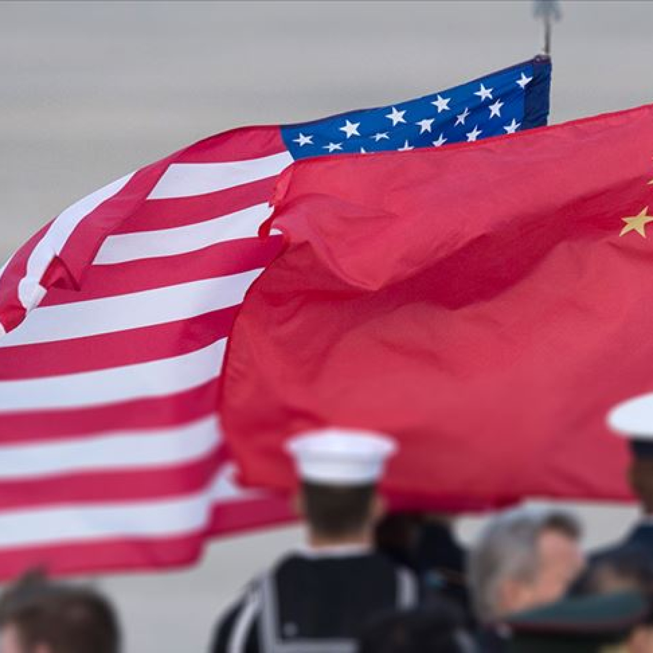 Çinli pilotlara eğitim veren ABD'li pilota gözaltı