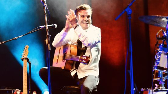 Kenan Doğulu şarkılarını dünya dinleyecek