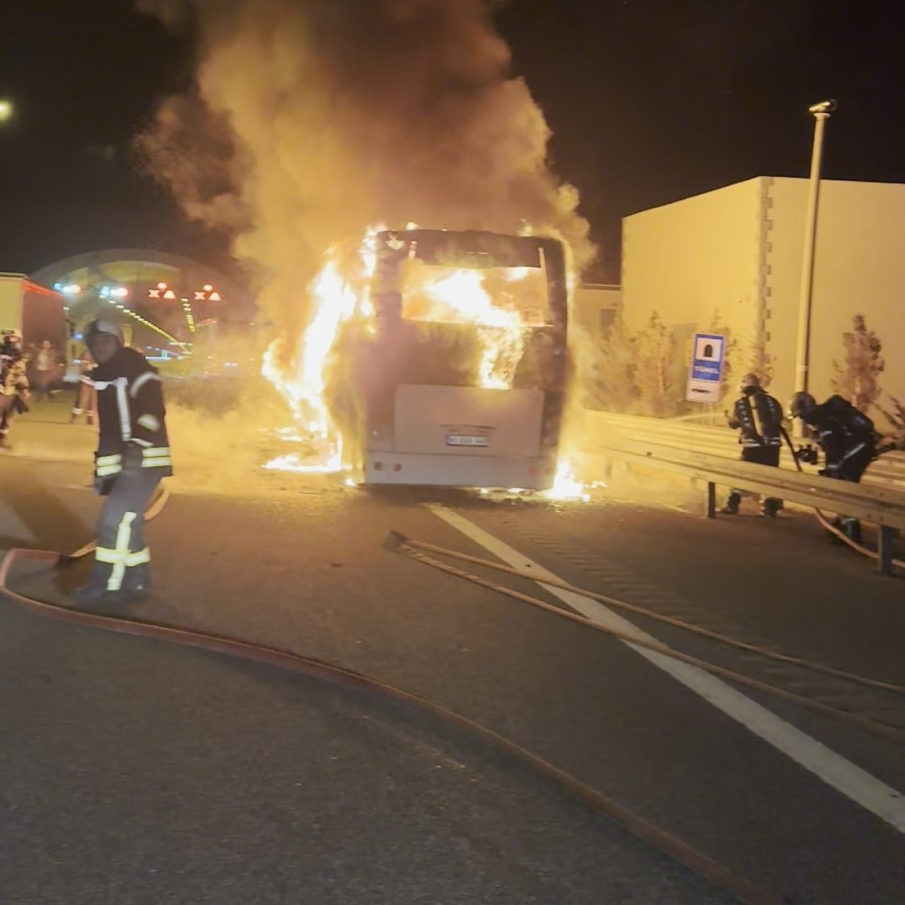 Tünel girişinde küle döndü!