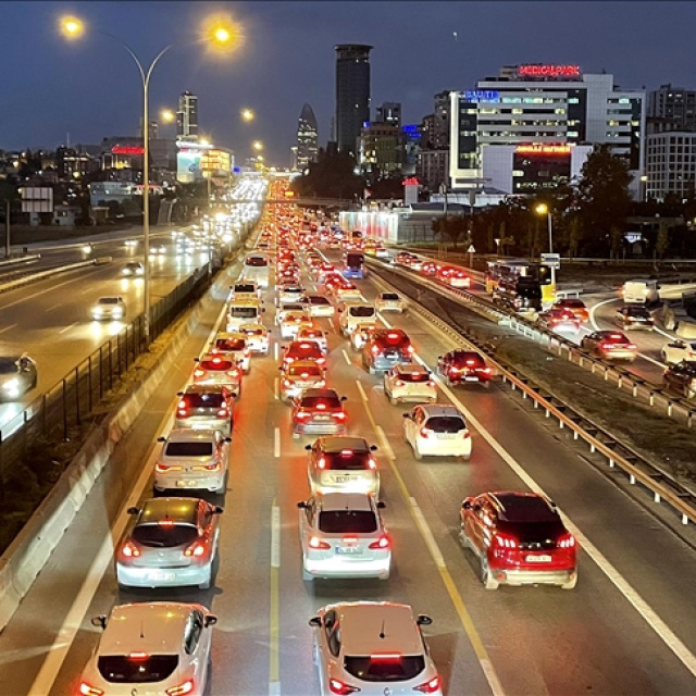 İstanbul'da trafik yoğunluğu yüzde 85'e çıktı