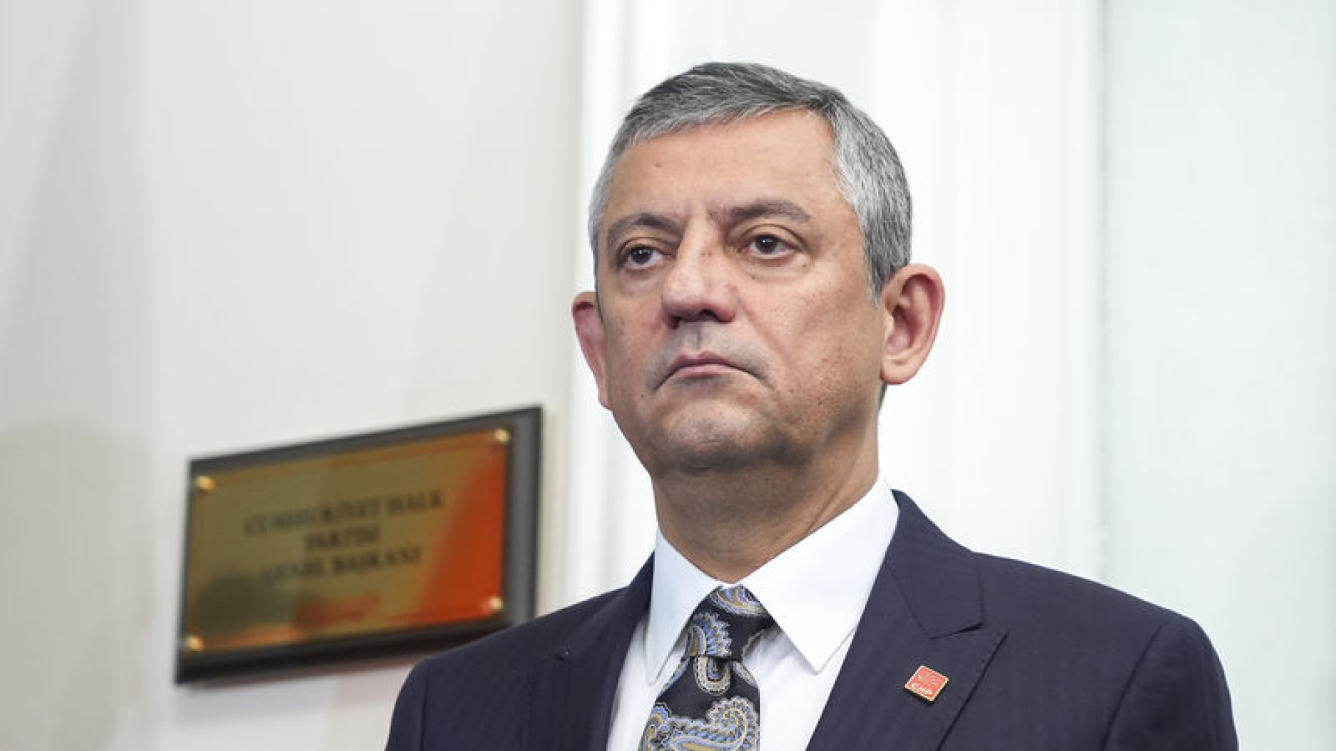 Özgür Özel'den Kutuplaşmaya Karşı Güçlü Birlik Çağrısı ve Filistin Desteği