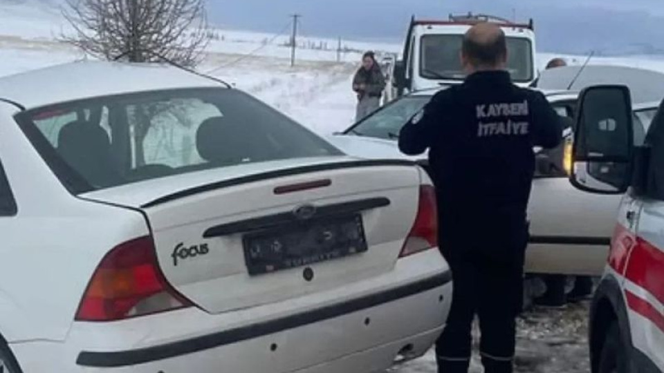 Kayseri'de iki otomobil çarpıştı: 1 ölü, 1 yaralı