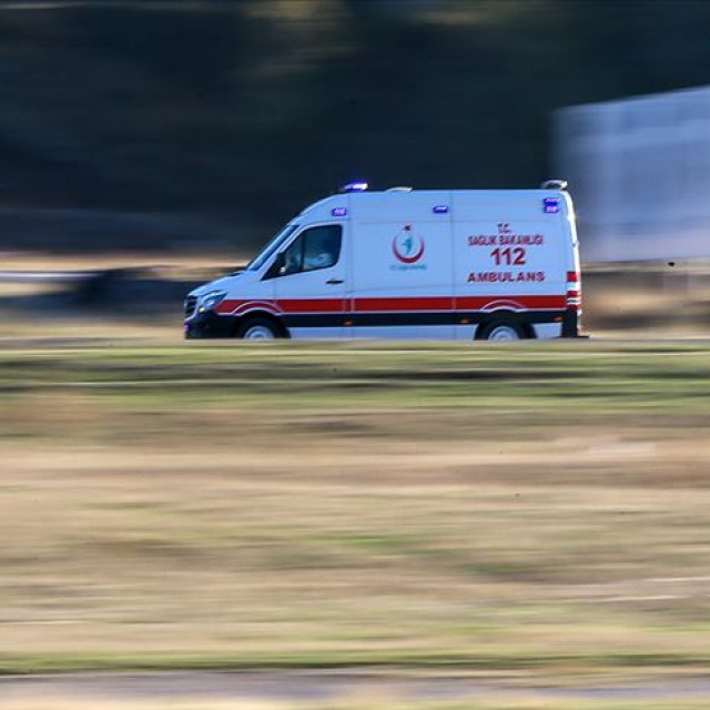 Sakarya'da trafik kazası: 1 ölü, 4 yaralı
