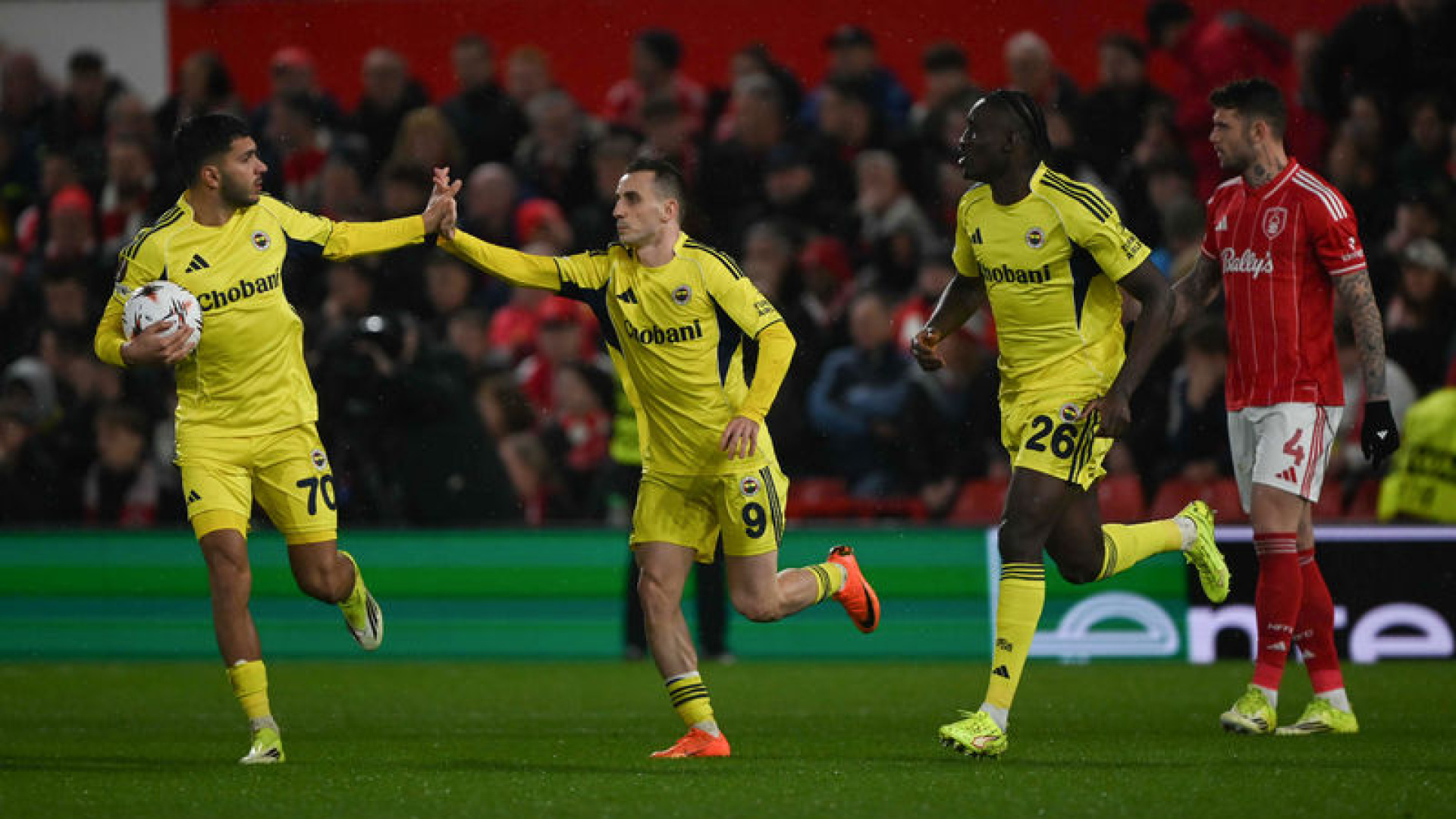 Oğuz Çetin ve Gürcan Bilgiç, Nottingham Forest-Fenerbahçe maçını yorumladı - Futbol Haberleri