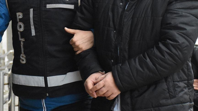 Uyuşturucu soruşturmasında 3 sözleşmeli er tutuklandı