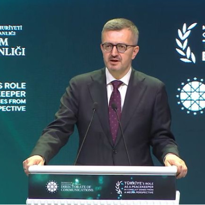 "Türkiye zıt bloklarla konuşabilen nadir ülkelerden birisi"