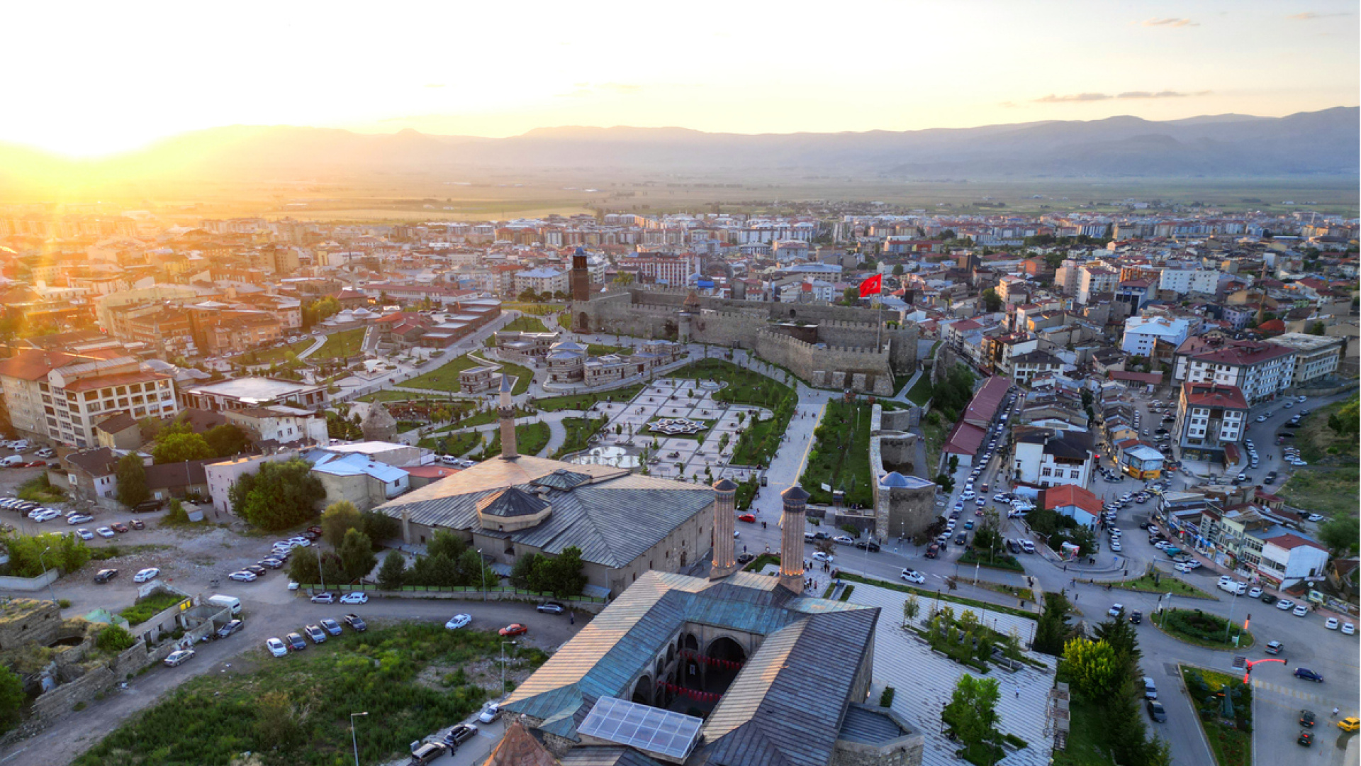 Diyarbakır'ın Meşhur Yönleri: Ne Yenir, Ne Alınır, Neresi Gezilir?
