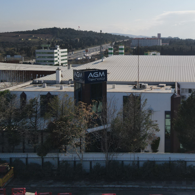 Tuzla’da 1 milyonu aşkın akıllı telefon üretti