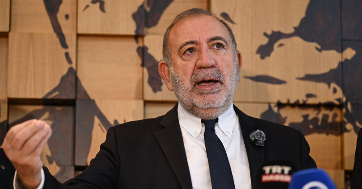 CHP İstanbul'daki Gürsel Tekin Göreve Devam