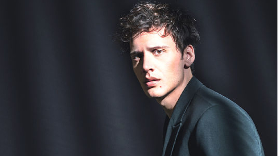 Şarkıcı Edis Görgülü gözaltına alındı