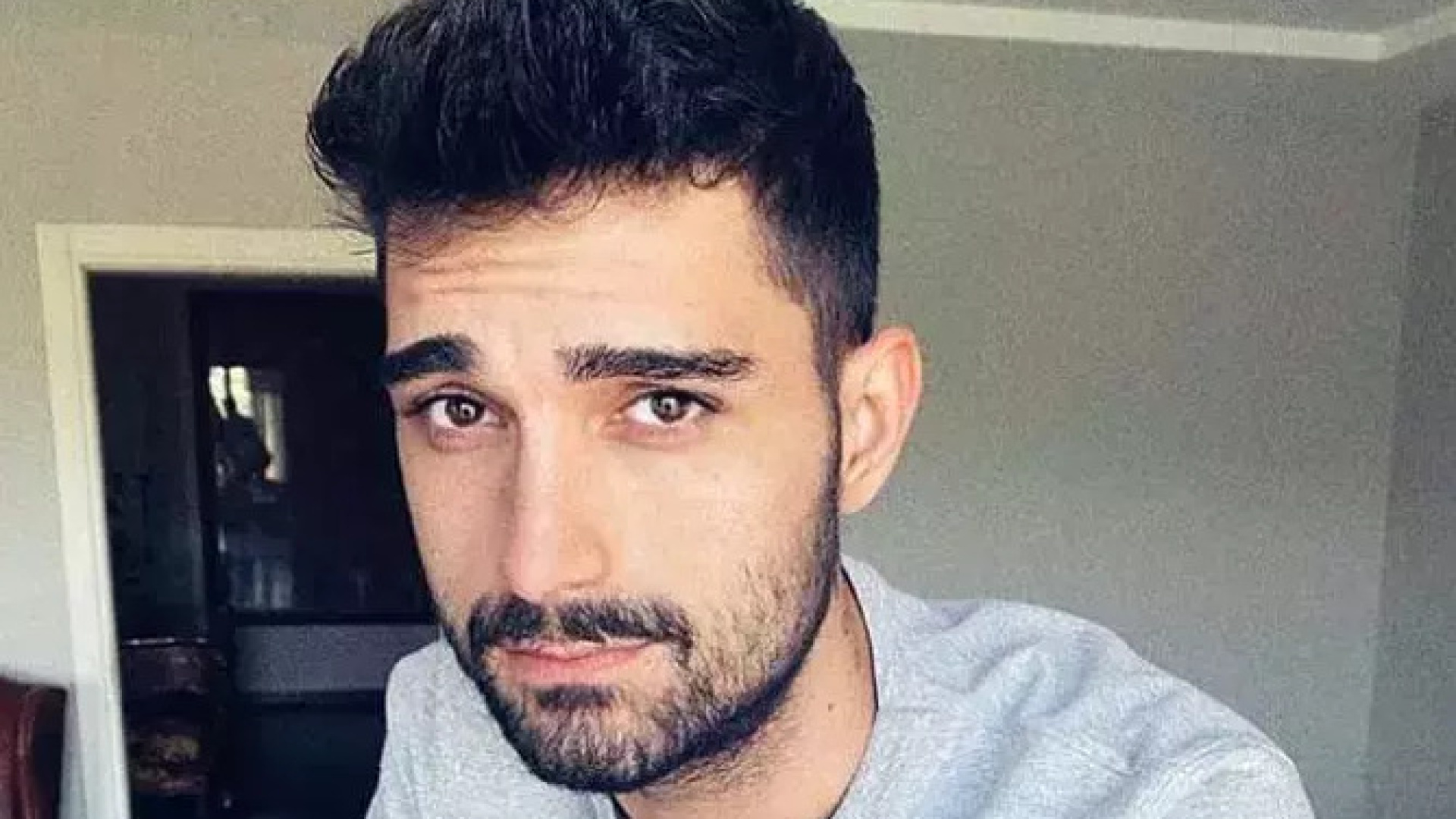 İdo Tatlıses'ten Kardeşlerine Sert Sözler: 'Sütten Çıkmış Ak Kaşık Değiller'