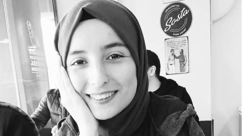 Yeni atanan öğretmen kazada can verdi