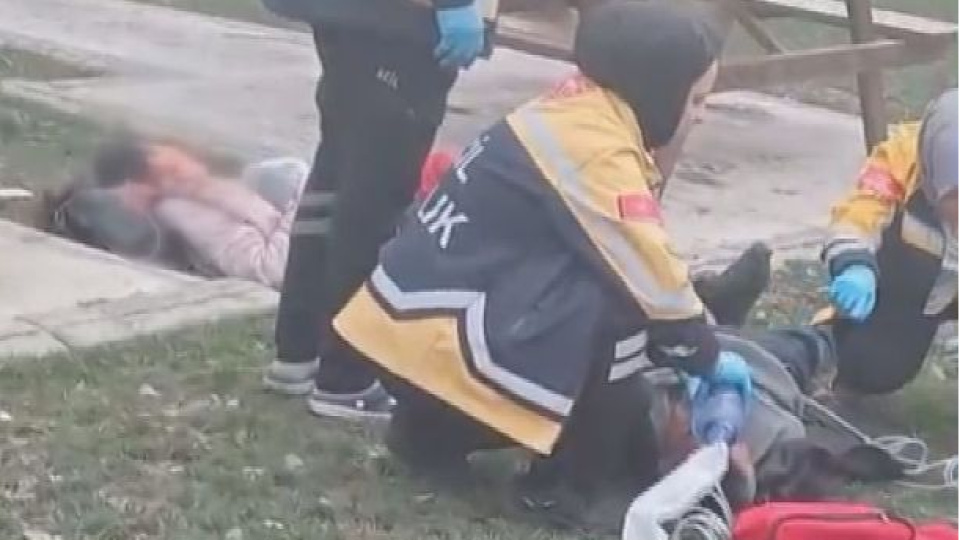 Eşini yaraladıktan sonra kendini vuran koca öldü