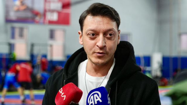 Mesut Özil'den şampiyonluk yarışı yorumu!