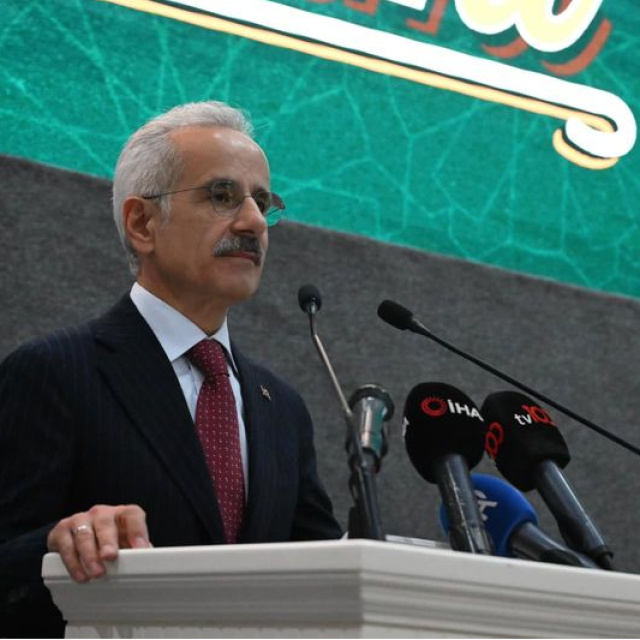 Bakan Uraloğlu: 15 yaşından küçük çocuklar hesap açamayacak