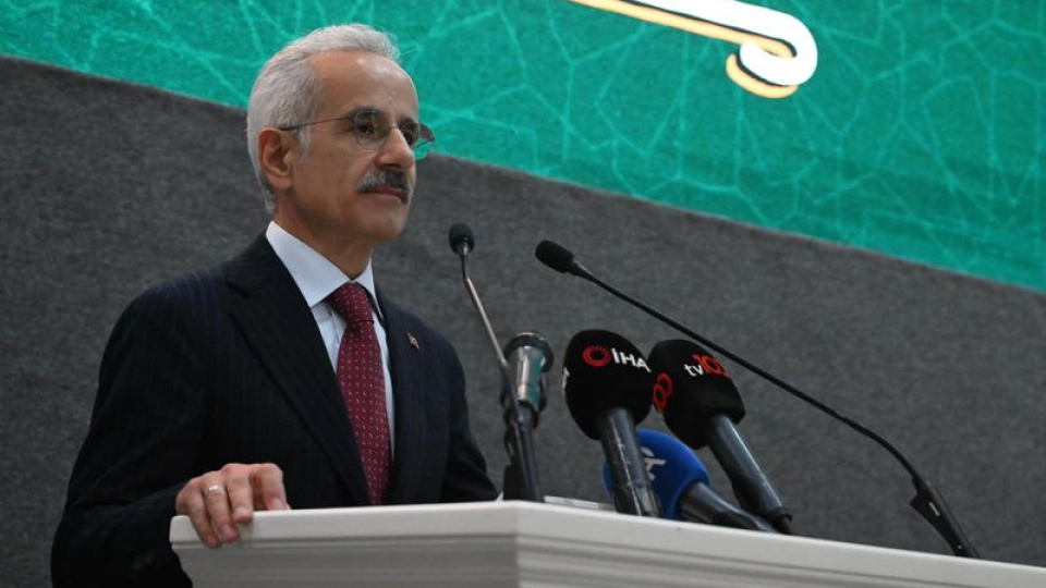 Bakan Uraloğlu: 15 yaşından küçük çocuklar hesap açamayacak