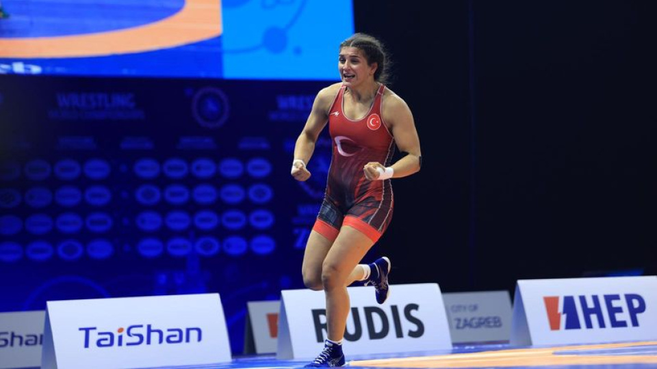 Nesrin Baş'tan bronz madalya!