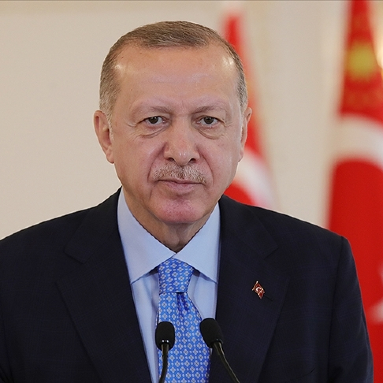 Cumhurbaşkanı Erdoğan'dan Milli Takıma tebrik telefonu