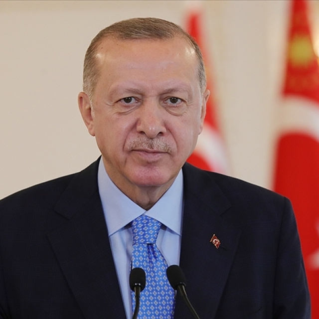 Cumhurbaşkanı Erdoğan'dan Millilere tebrik telefonu
