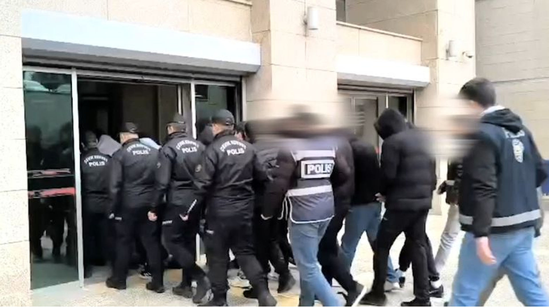 Son dakika: Batman merkezli 10 ilde yasa dışı bahis operasyonu; 42 tutuklama