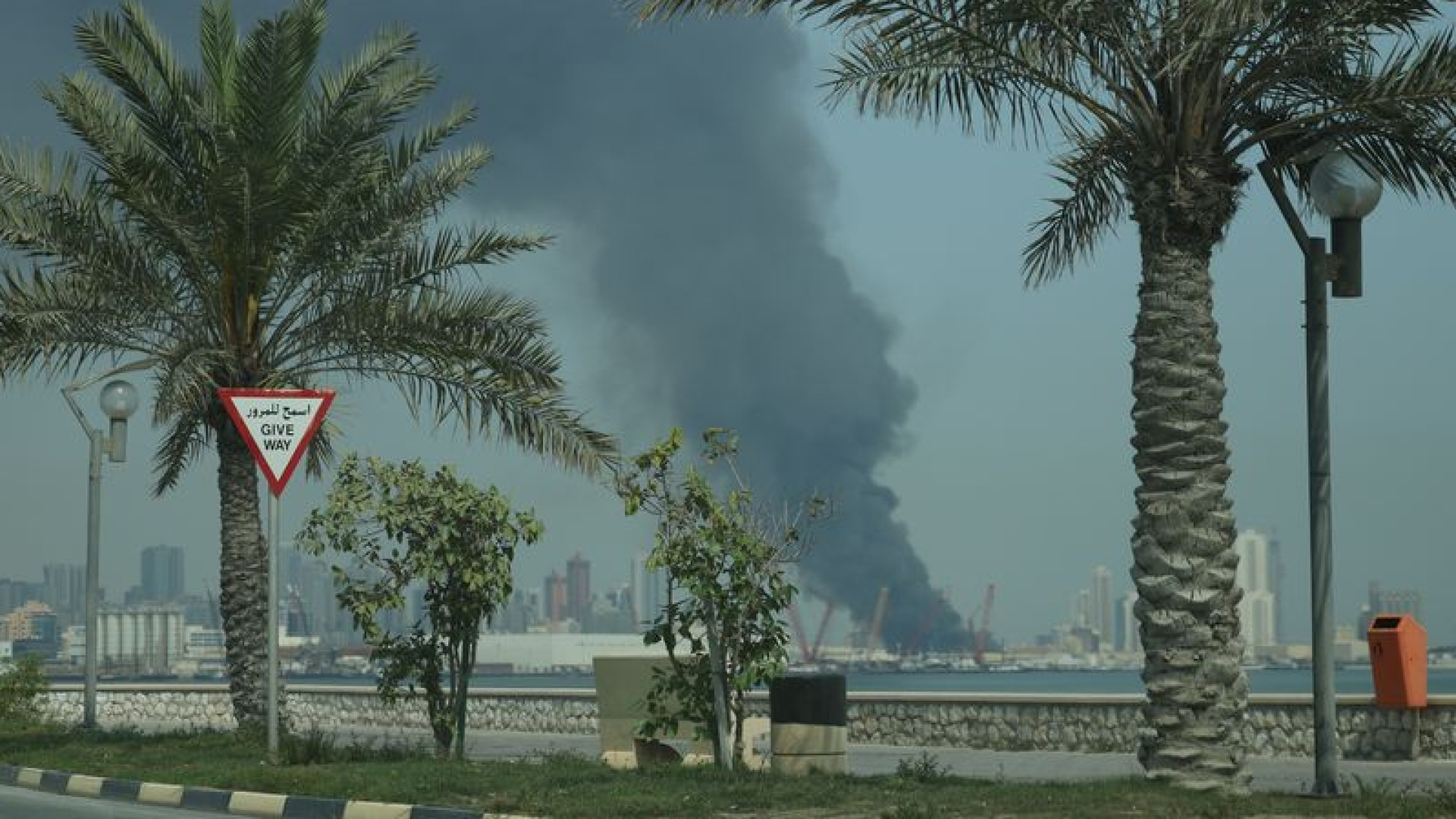 İran, ABD'nin Orta Doğu'daki üslerine saldırılar gerçekleştiriyor | Dış Haberler