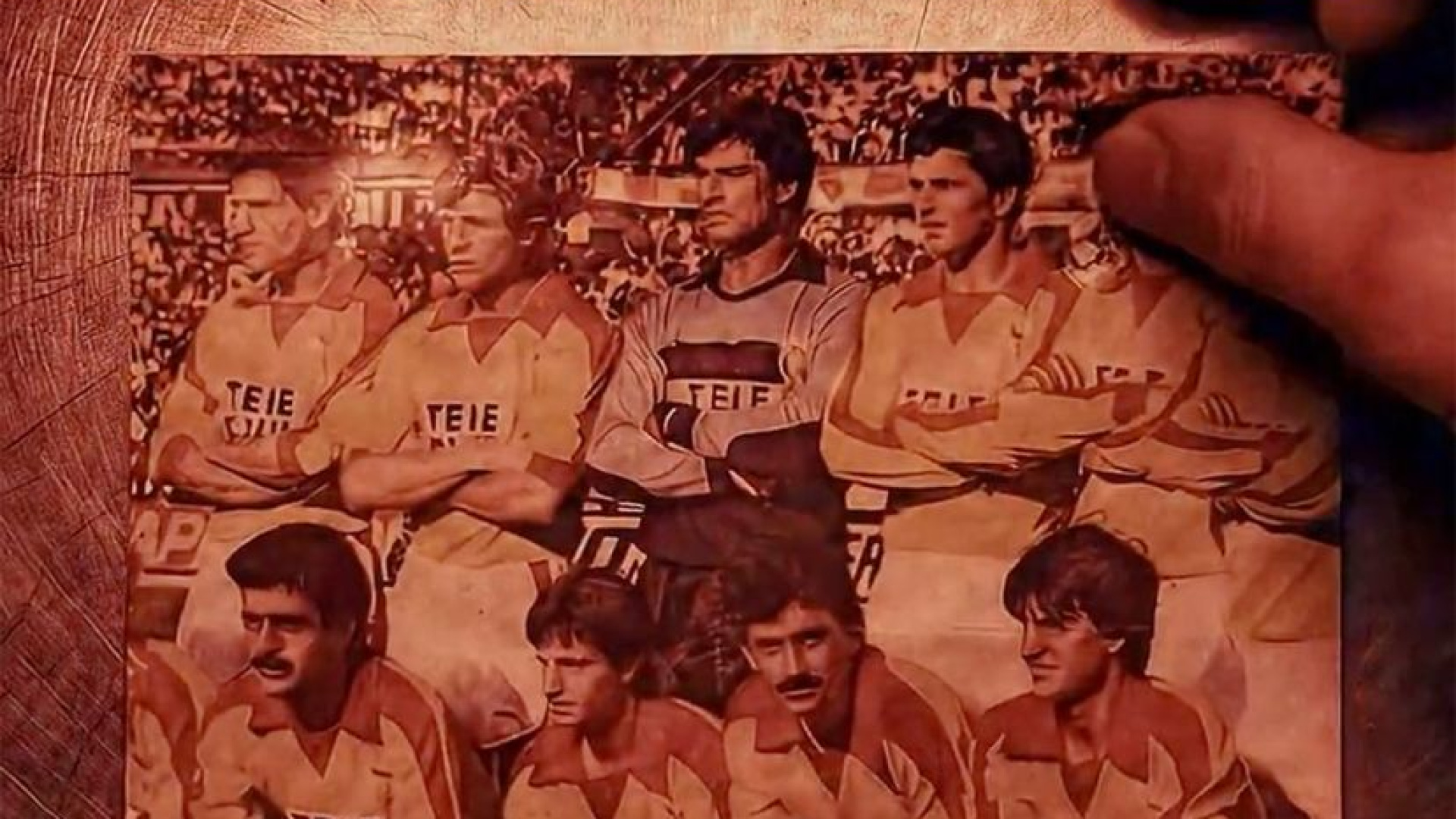 Galatasaray'ın Retro Forma Tanıtımında Fatih Terim Krizi!