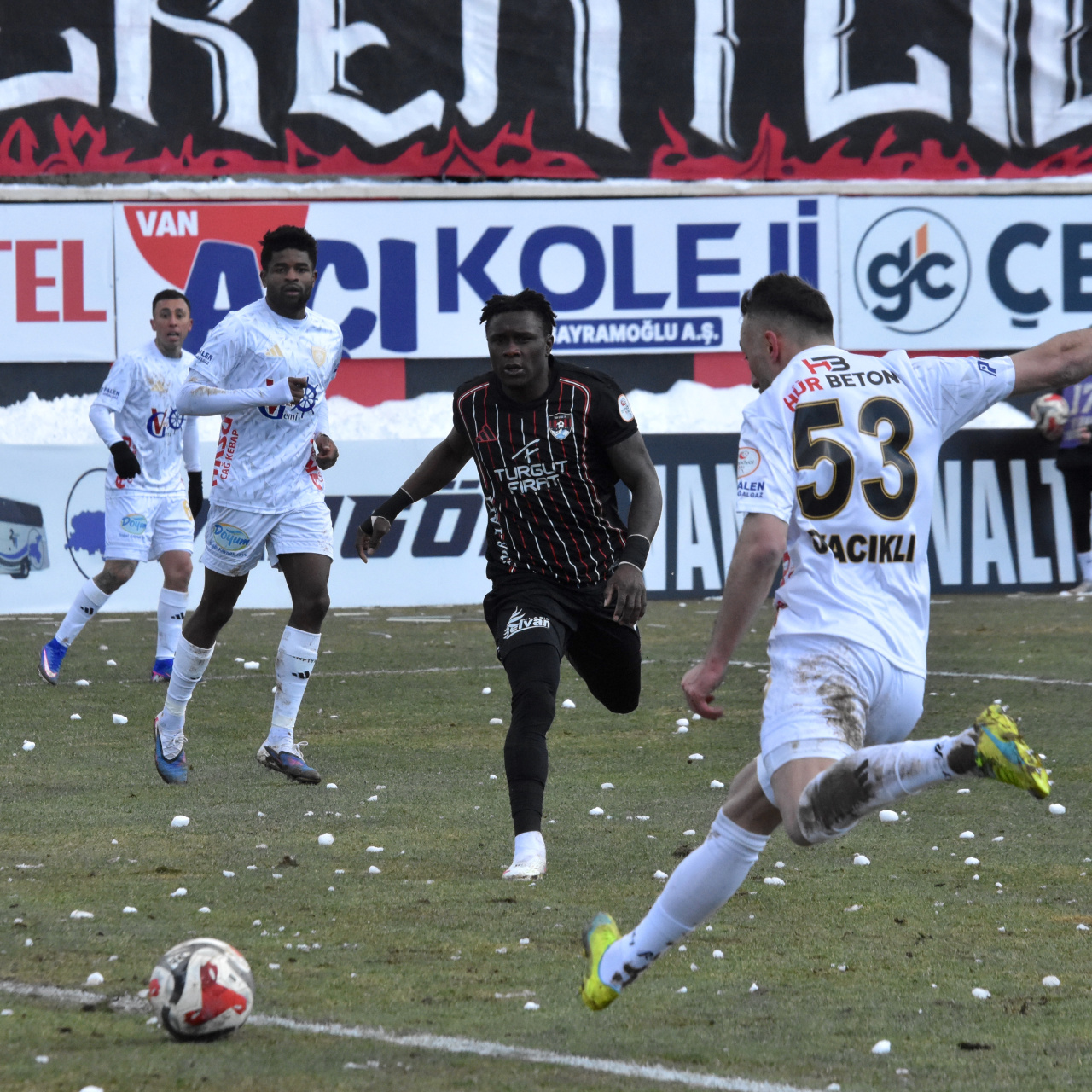 Erzurumspor doludizgin lider!