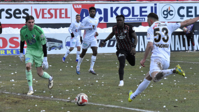 Erzurumspor doludizgin lider!