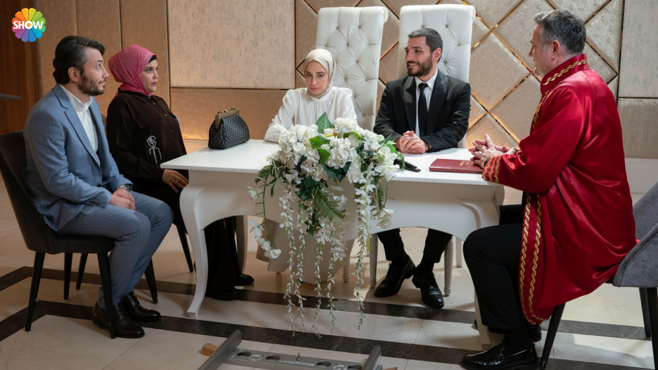 'Kızılcık Şerbeti' reytinglerde zirvede