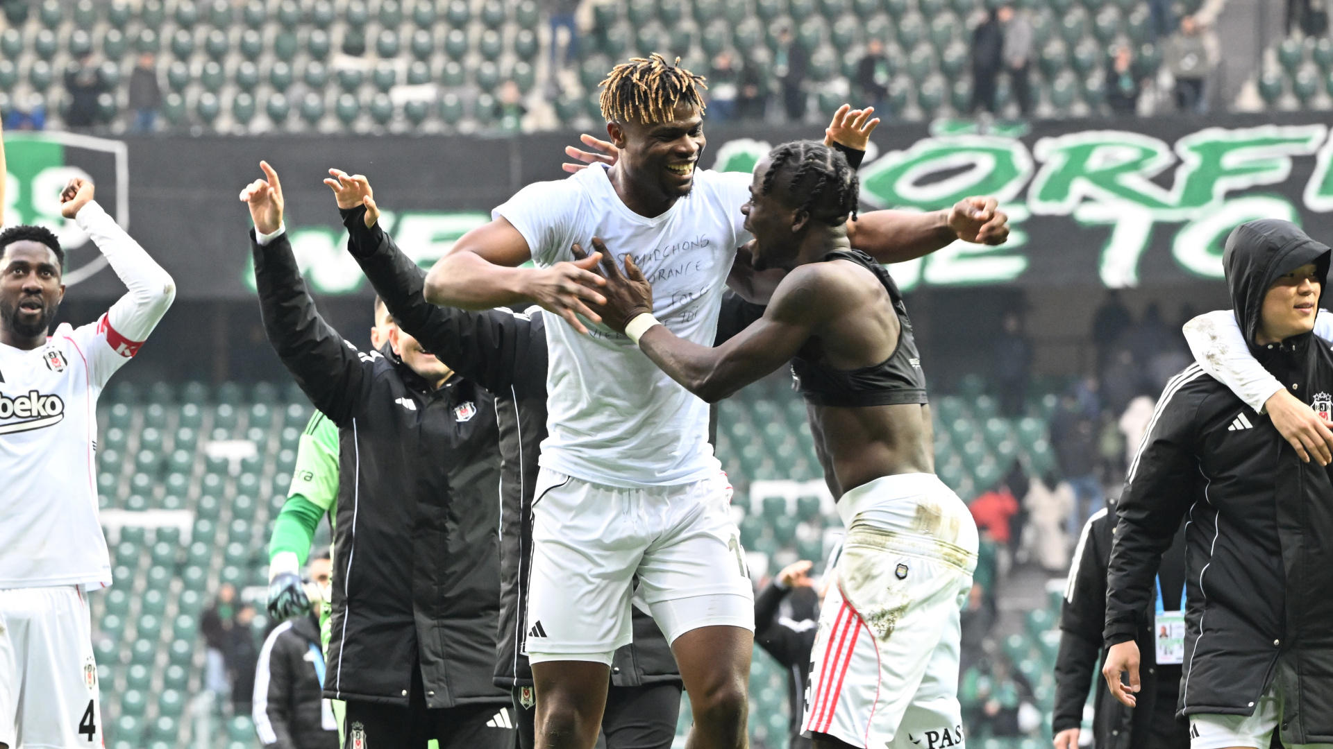 Yazarlar Yorumladı: Süper Lig'in Kaderini Beşiktaş Belirleyecek!