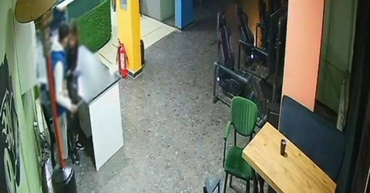 Afyonkarahisar'da internet kafede 17 yaşındaki genç bıçaklama...