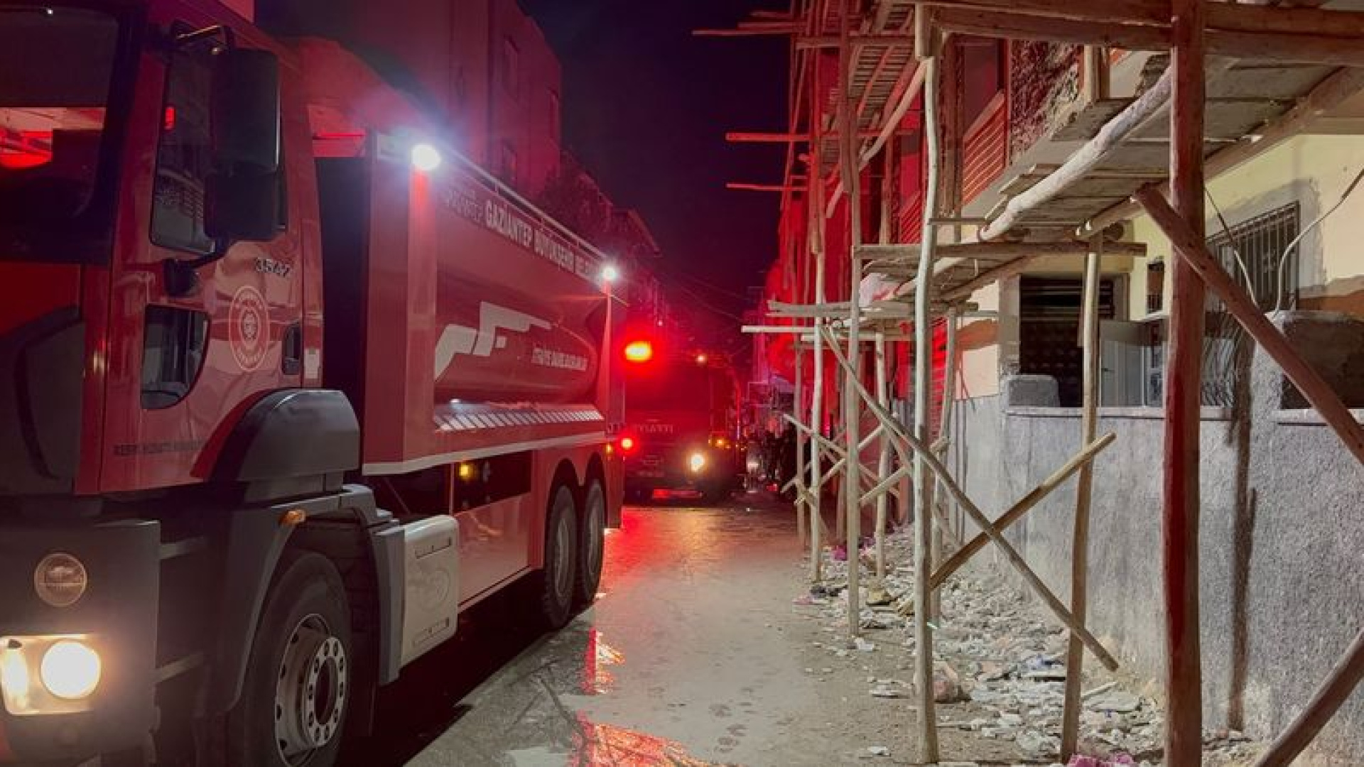 Zonguldak'ta Solunum Tüpü Devrildi, Çıkan Yangında 80 Yaşındaki Adam Hayatını Kaybetti