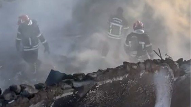 Çiftlikte yangın: 128 hayvan telef oldu