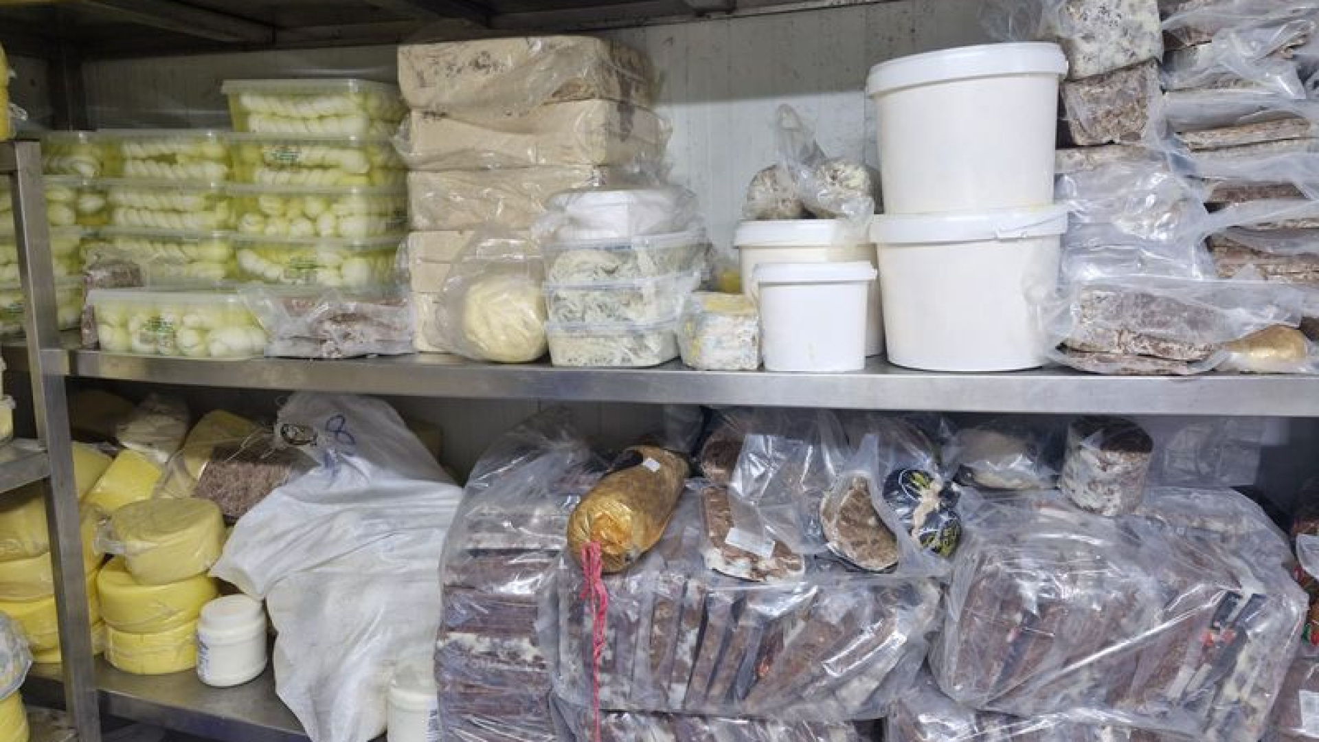 Son dakika: Rize'de etiketsiz satılan 9 ton 750 kilogram gıda ürününe el konuldu | Son dakika haberleri