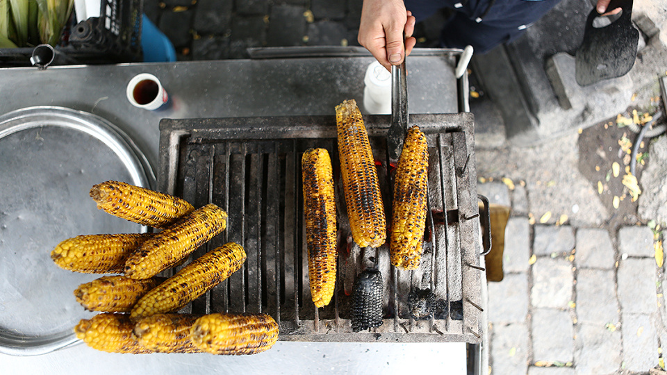Evde Köz Mısır Nasıl Yapılır?