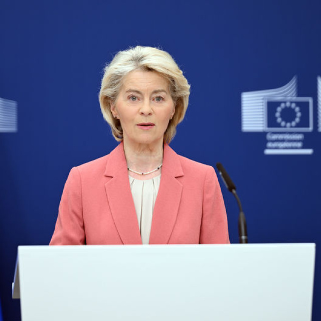 AB'den İran'da 'güvenilir geçiş' mesajı