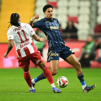 Fenerbahçe, Antalya'da yara aldı!