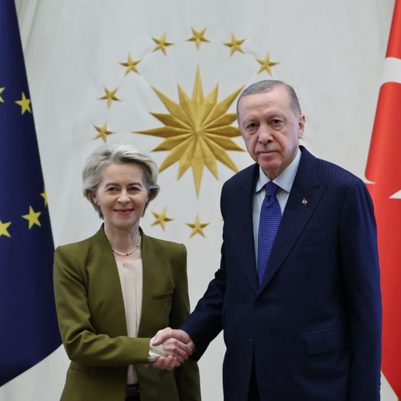 Cumhurbaşkanı Erdoğan AB Komisyonu Başkanı ile görüştü