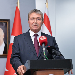 KKTC'den İngiltere'ye savaş uyarısı