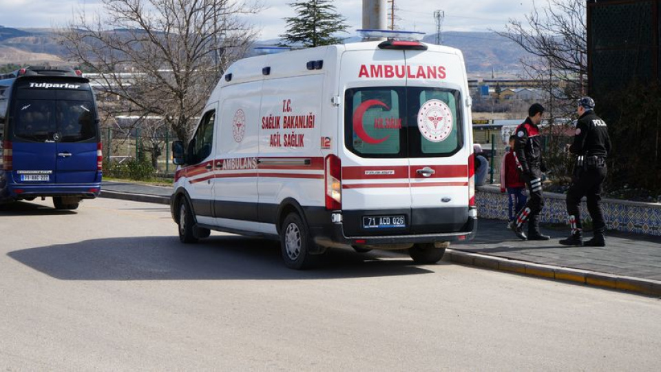 Kadın yolcu dolmuşu kan gölüne çevirdi!
