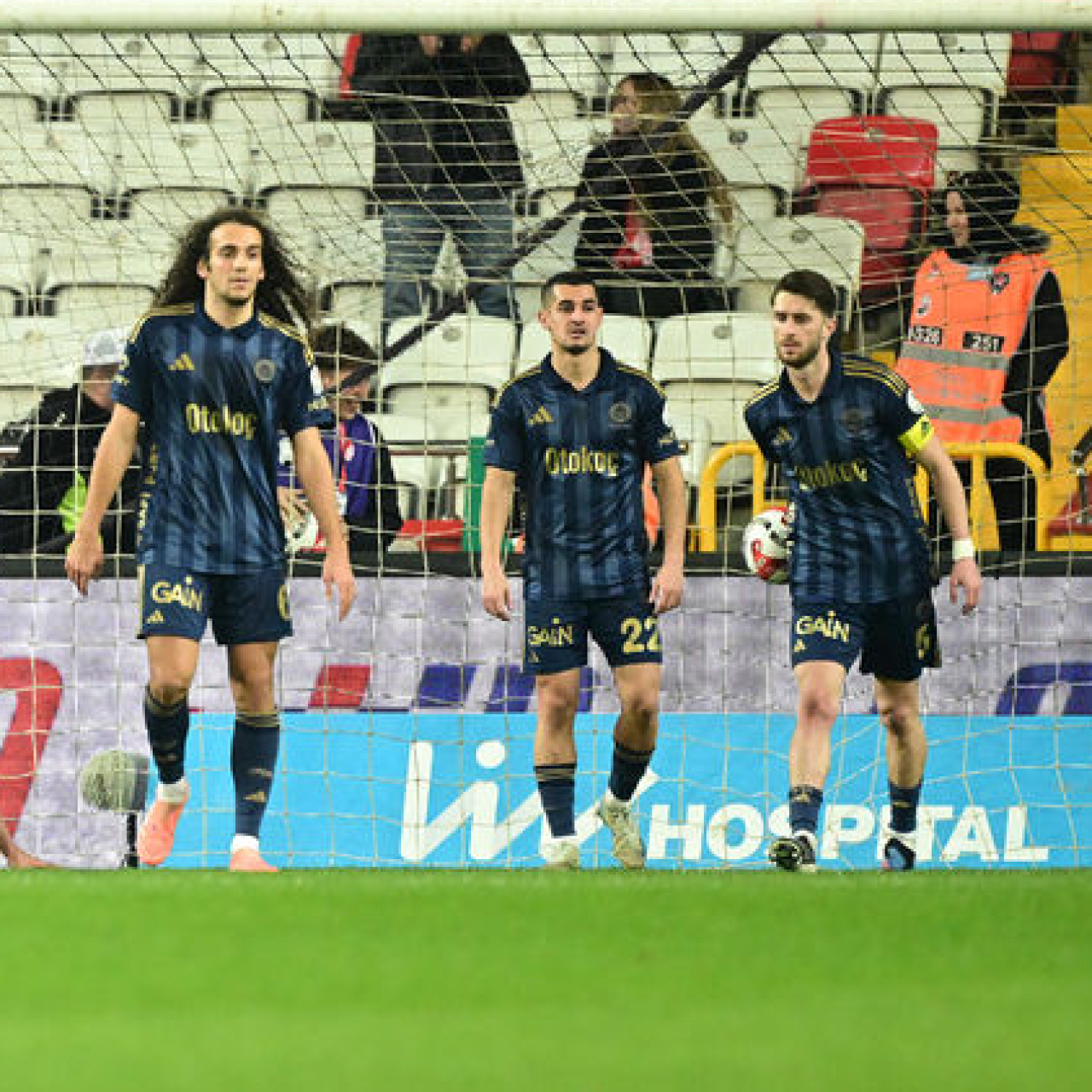 "Takım güçleneceğine zayıfladı"