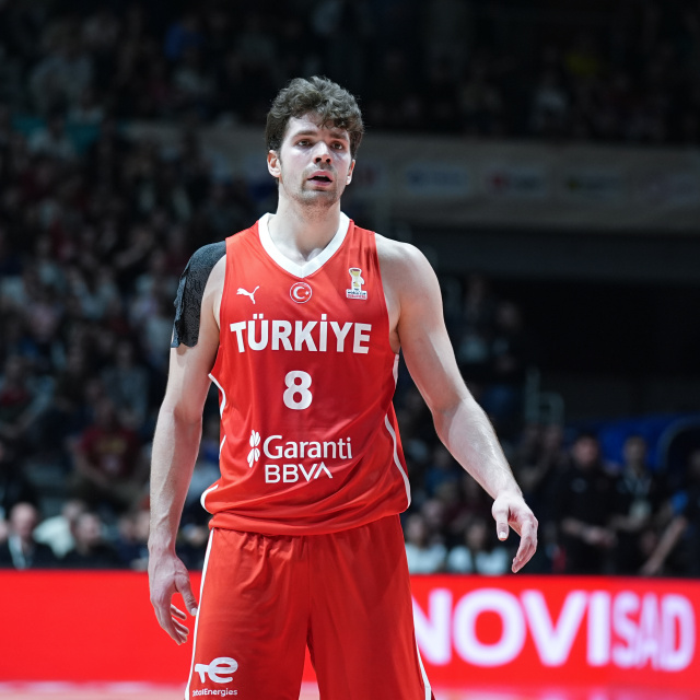 12 Dev Adam'ın konuğu Sırbistan!