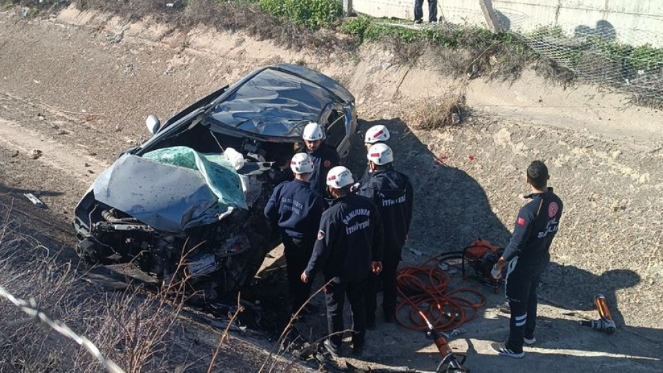 Otomobil sulama kanalına uçtu: 1 ölü