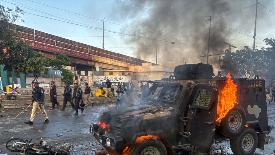 Pakistan'da sokağa çıkma yasağı