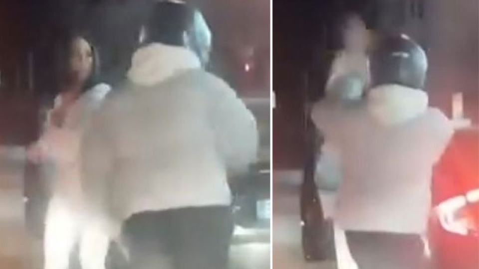 Kadın sürücü camdan yumruk attı! Tekme tokat saldırdı!