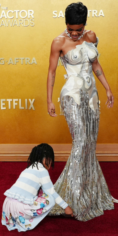 5 yaşındaki kızından yardım aldı