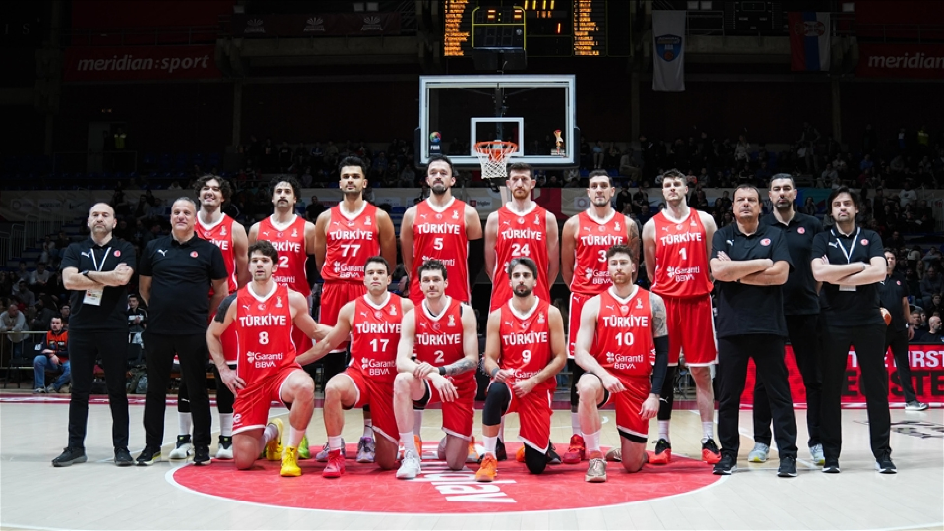Türkiye-Sırbistan Basketbol Maçı: 12 Dev Adam 4'te 4 İçin Saha da!